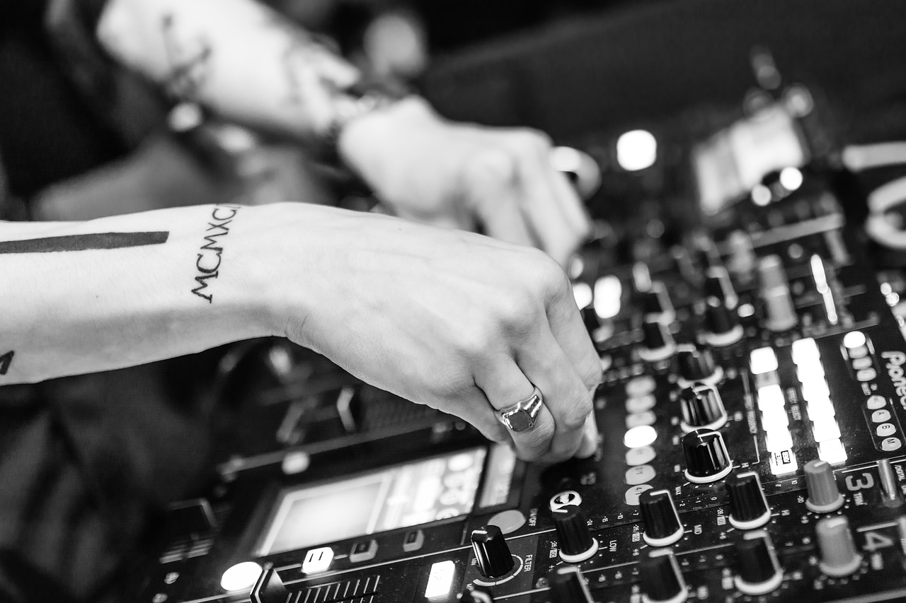 How to Use Music and Ambient Sounds for Motivation